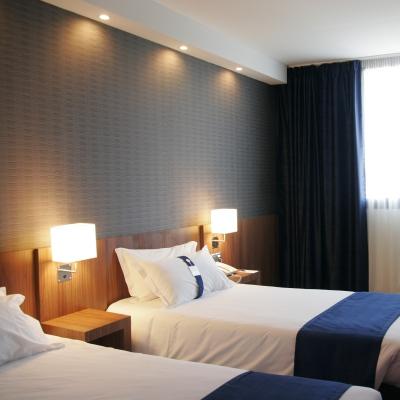 Hotel Express Bilbao Airport By Ihg